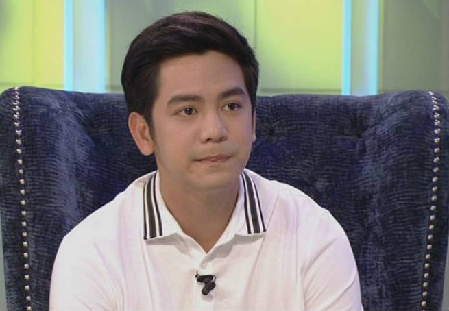 Joshua Garcia bursts into tears after shedding light to rumored break up  with Julia Barretto – ShowBiz Chika