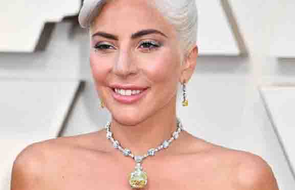 lady gaga 30 million dollar necklace